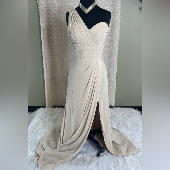 Watters & Watters Long Tan Formal Dress - Picture 1 of 5